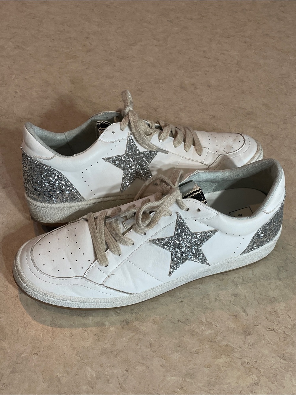 ShuShop Paz White Leather Women’s size 10 Sneakers Silver Glitter Star Accents
